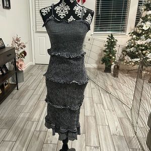 Long black and white dress